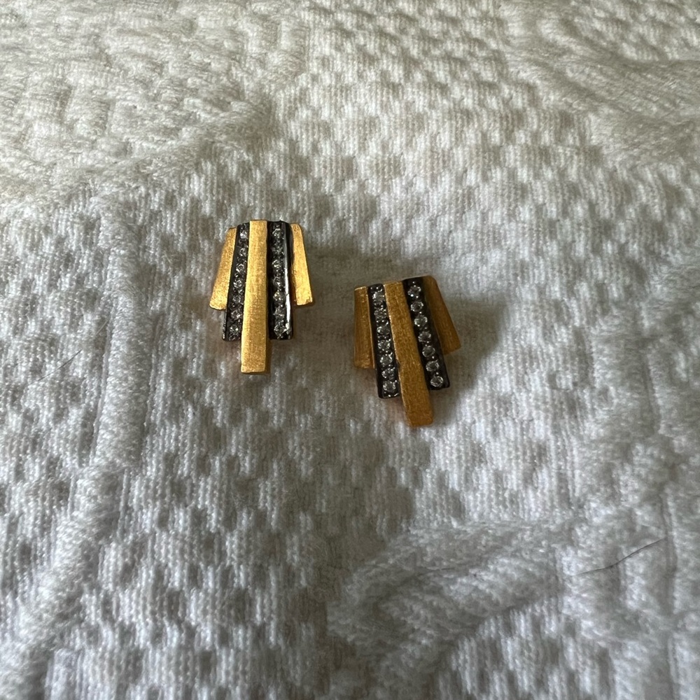 Earrings - Picture 9 of 9